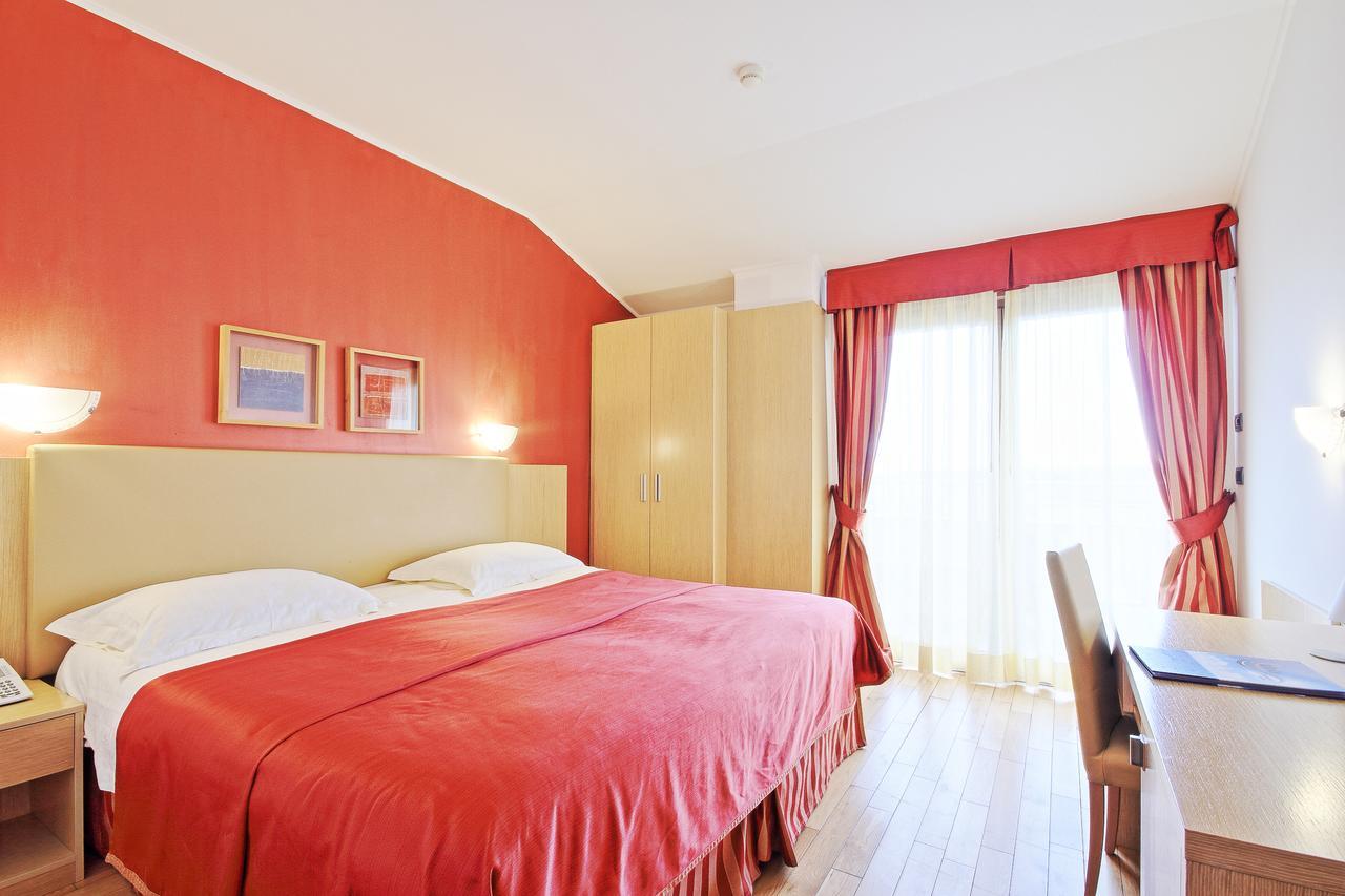 Bed and Breakfast Vilola Замбратия Номер фото