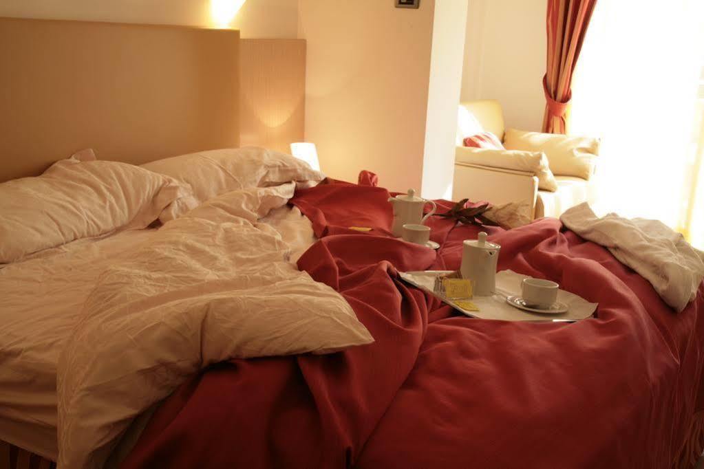 Bed and Breakfast Vilola Замбратия Экстерьер фото